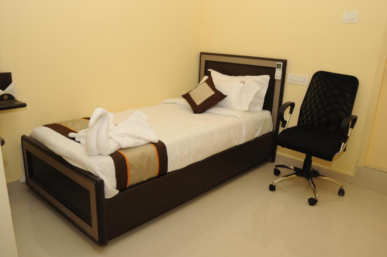 צ'נאי Saibala Transit Hotel מראה חיצוני תמונה