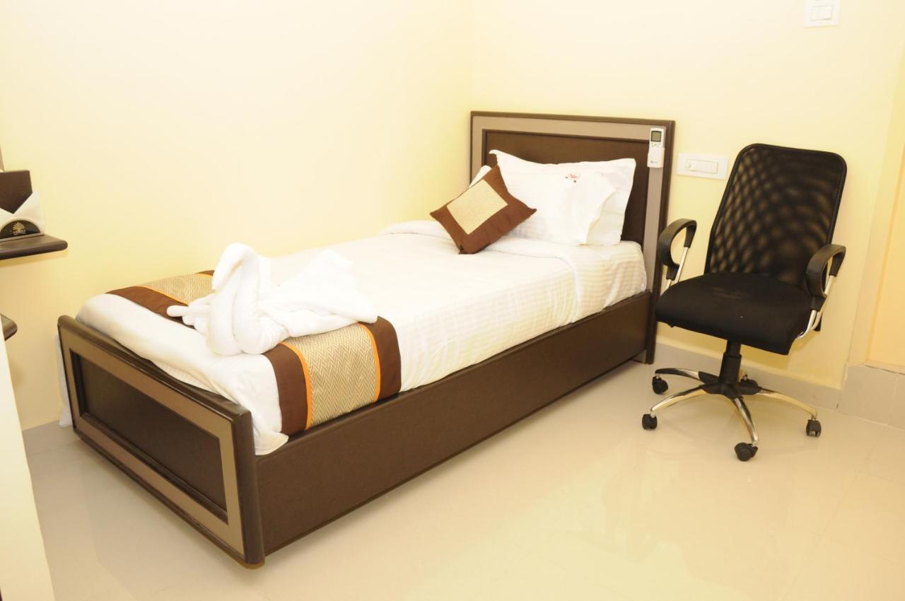 צ'נאי Saibala Transit Hotel מראה חיצוני תמונה