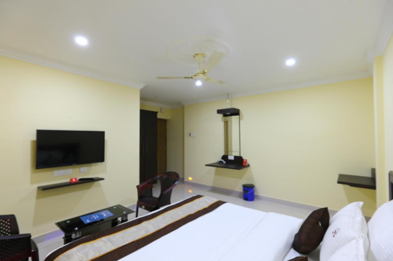 צ'נאי Saibala Transit Hotel מראה חיצוני תמונה